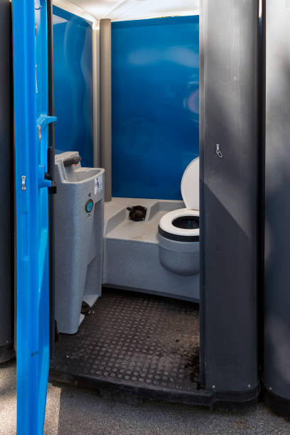 Best Porta potty delivery and setup  in Buttonwillow, CA