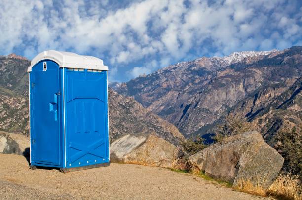 Best Portable restroom trailer rental  in Buttonwillow, CA